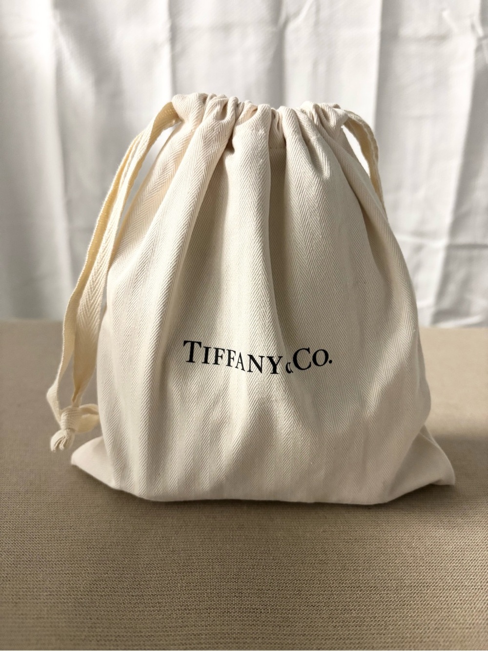 Tiffany & Co. Return to Tiffany Mini Heart Tote Bag | Black Leather | $1,750 - Picture 9 of 15